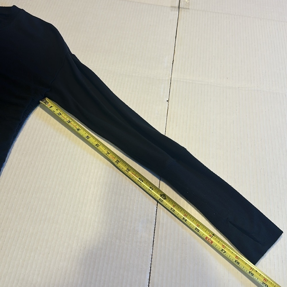 Athleta soft black long sleeve shirt w thumb holes side ruching relaxed fit - Picture 5 of 10